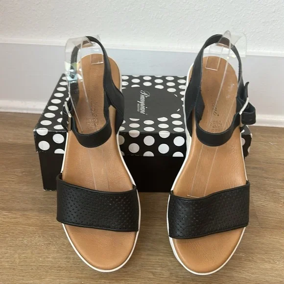 Piampiani Vera Pelle Ankle Strap Platform Sandals Black and White size 9 - Picture 13 of 13